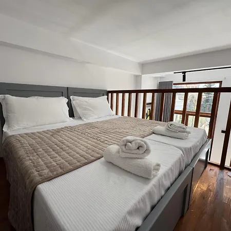 Es Duplex Szálloda Berat